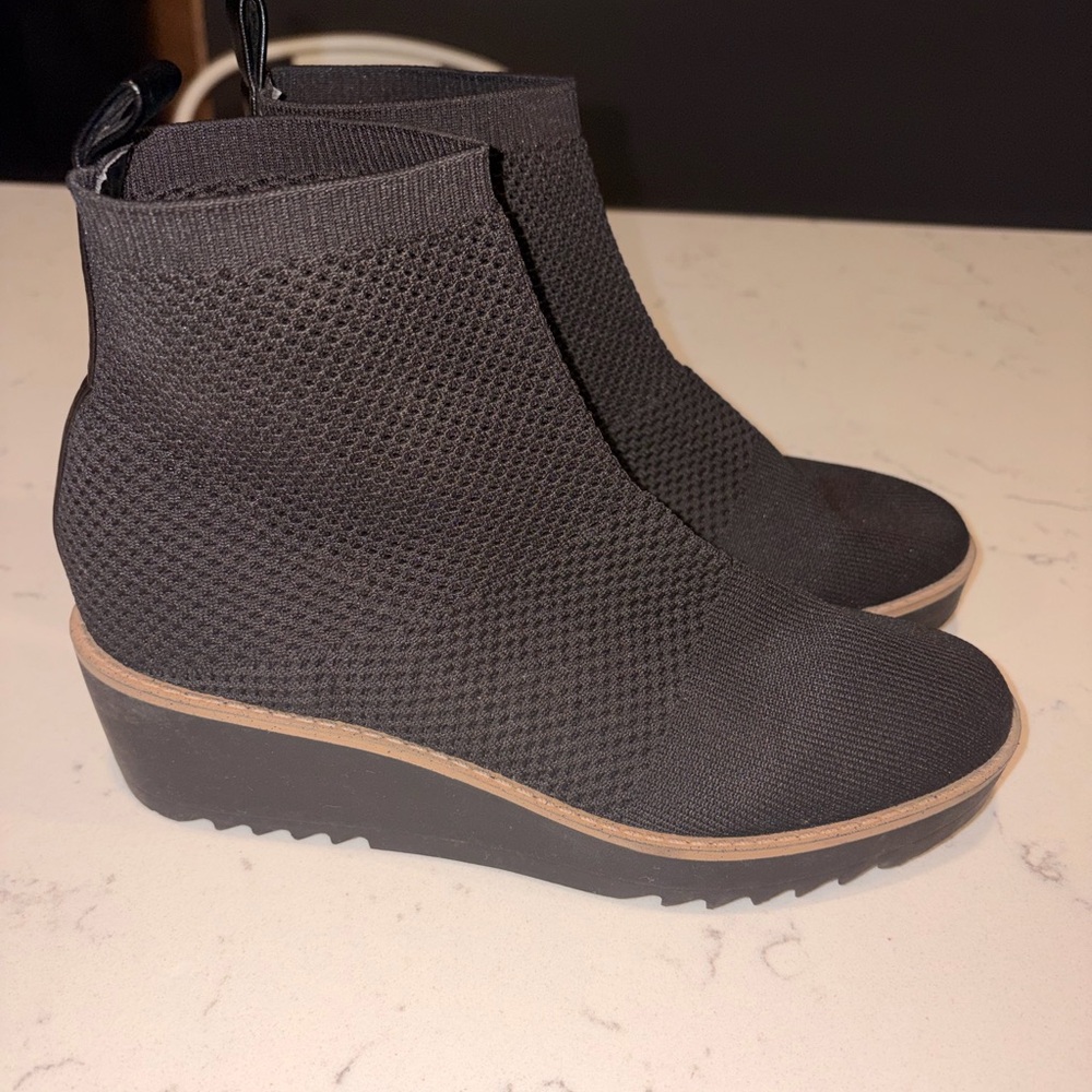 Bandolino Women’s Black Reisa Knit Wedge Ankle Booties Boots- Size 7